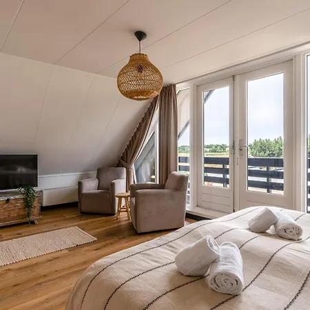 Willa Orchismient 17